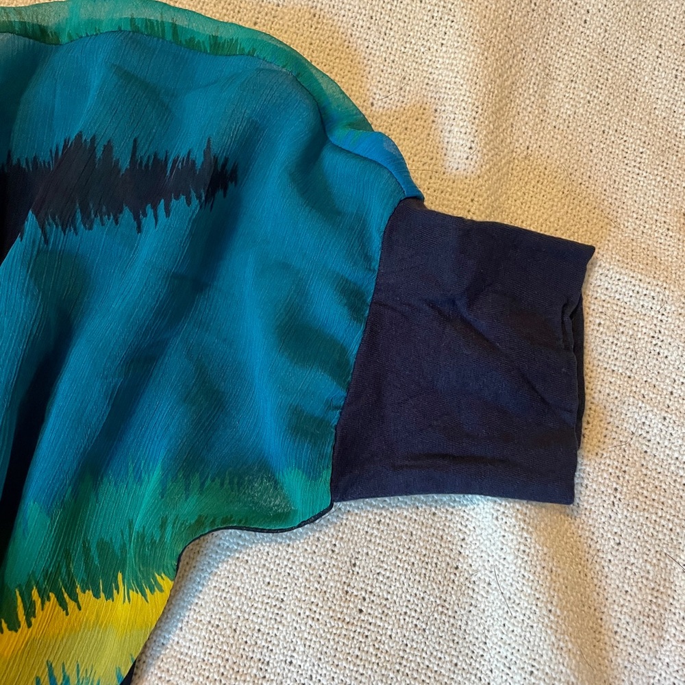 Express Sheer Tunic - Picture 6 of 6